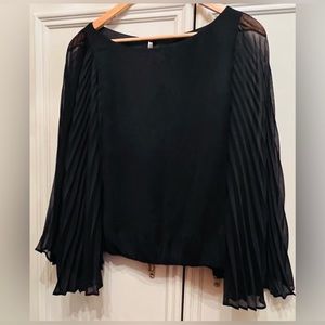 Alice&olivia vintage Top. Beautiful condition